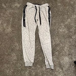 Hollister Tapered Sweatpants (Small) (Gray/White/Black)